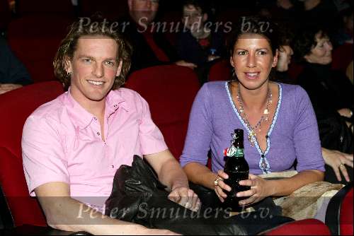 Scheveningen 20 januari 2002
Premiere THom & Thomas
Isa Hoes en acteur uit Rozegeur en Wodka lime