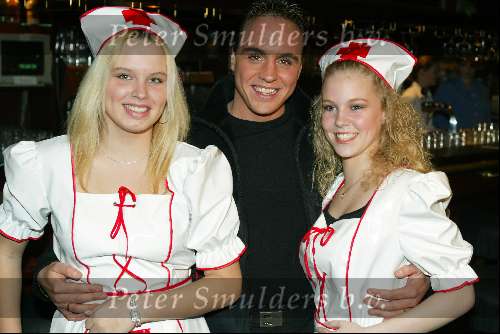 Berkel Enschot 13 januari 2002
Uiteiking cd Mickey2much .
Johan Heuser