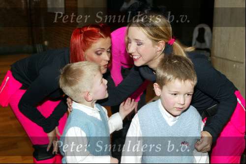 Amsterdam  1 janari 2002
Nieuwjaarsfeest Staatsloterijshow in de beurs van Berlage.
K3 met fans