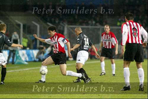 Eindhoven 30 januari 2002
PSV-Feyenoord voor de KNVB Beker
Mark v Bommel en Ono