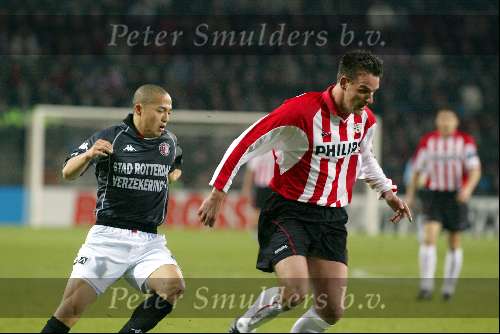 Eindhoven 30 januari 2002
PSV-Feyenoord voor de KNVB Beker
Jan Vennegoor of Hesselink en Ono