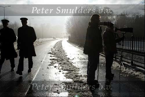 Soestdijk7 januari 2002
Prins Bernhard en prinses Juliana 65 jaar getrouwd
Paleis Soestdijk in de  sneeuw
Fotograferende pers in silhouet