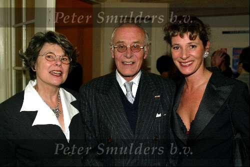 Den haag 30 januari 2003
Premiere Johnny Kraaykamp sr 
Allard v d Scheer met vrouw en dochter