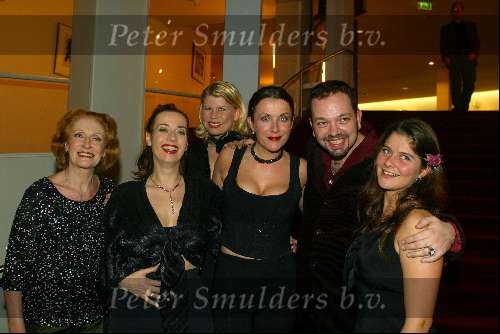 Tiburg 27 januari 2003
Premiere Nonsens 
cast Nonsens met Anick Boer Marjolein Keunig Gerrie v d Klei