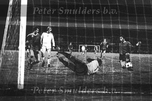 Eindhoven,  PSV-AJAX, Seizoen 1978/1979
Arthur Hoyer scoort voor PSV