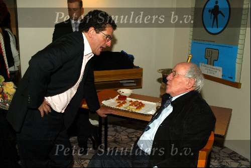 Den haag 30 januari 2003
Premiere Johnny Kraaykamp sr in schouwburg Den Haag.
Johnny met Edwin de Vries