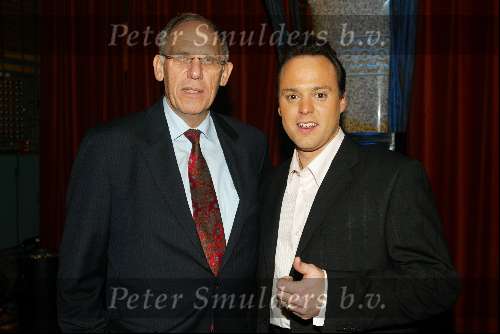 Amsterdam 1 januari 2003
Nieuwjaarsreceptie Staatsloterij in beurs v berlage.
Hans Dijkstal met Frans Bauer