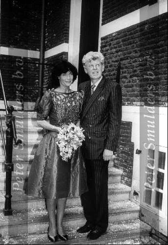 Gretta duisenberg met haar man wim duisenberg tijdens hun trouwen