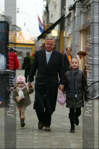 Amsterdam 18 januari 2003
Harry Mens met zijn 2 jongste dochters