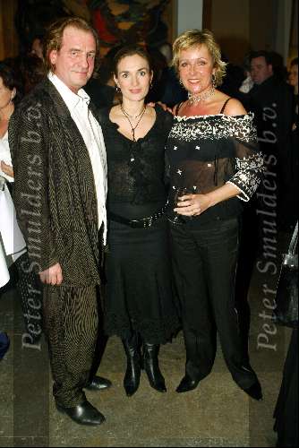 Tilburg 27 januari 2003
Premiere Nonsens in schouwburg Tilburg.
Inge iepenburg en filip bolluyt met vrouw