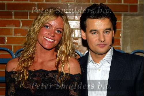 Amsterdam 1 januari 2003
Nieuwjaarsreceptie Staatsloterij in beurs v berlage.
Ingrid de Bruijn met Wilfred Genee