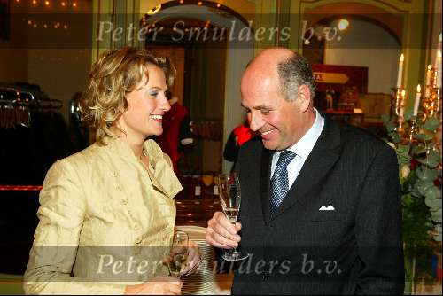 Den Haag 23 januari 2003
Diverse ambassadeurs in hotel des Indes
Joep v d Nieuwenhuizen met vriendin