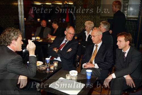Amsterdam 1 januari 2003
Nieuwjaarsreceptie Staatsloterij in beurs v berlage.
Thom de Graaf Hans dijkstal Gerrit Zalm en Johan Vlemmix