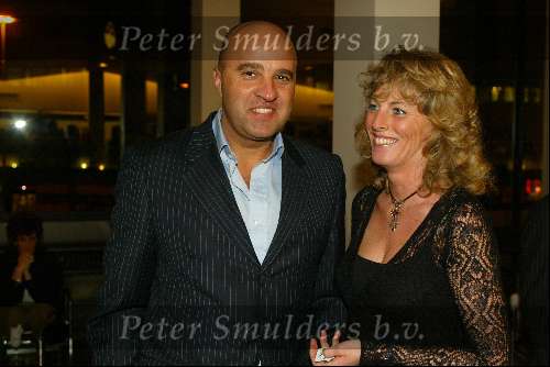 Tilburg 27 januari 2003
Premiere Nonsens in schouwburg Tilburg.
John v d Heuvel met vrouw