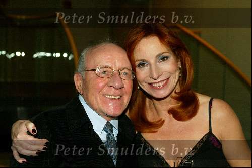Den haag 30 januari 2003
Premiere Johnny Kraaykamp sr in schouwburg Den Haag.
Johnny met Marianne Mudder