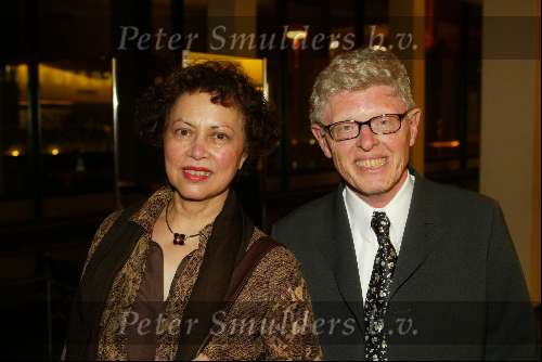 Tilburg 27 januari 2003
Premiere Nonsens in schouwburg Tilburg.
Joop Stokkermans met vrouw