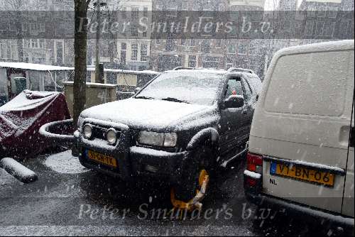 Amsterdam 30 januari 2003
Auto Katja Schuurman met wielklem