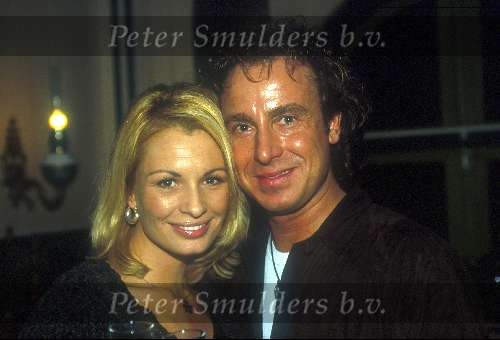Marco Borsato met zijn vriendin Leontine Ruiters