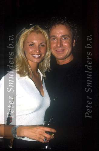 Marco Borsato met zijn vriendin Leontine Ruiters
