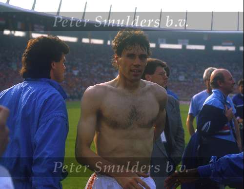 Munchen, 25 juni 1988 Finale Europees Kampioenschap 1988
Finale Nederland-Rusland, eindstand 2-0
1-0 door Ruud Gullit en 2-0 door Marco v Basten