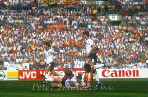 Duitsland 1988 Europees Kampioenschap voetbal
Nederland-Engeland, eindstand 3-1 door 3 doelpunten van
Marco v Basten