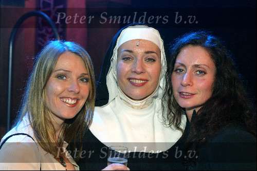 Tilburg 27 januari 2003
Premiere Nonsens in schouwburg Tilburg.
Joke de Kruyf Marjolein Keunig en Pia Douwes