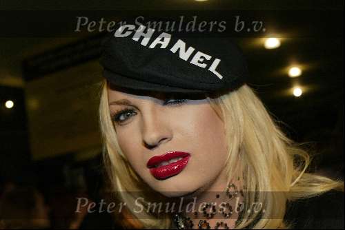 Amsterdam 13 januari 2003
Premiere 8 Miles 
Mayday