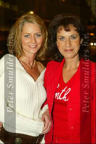 Tilburg 27 januari 2003
Premiere Nonsens in schouwburg Tilburg.
Milika Peterzon met Cilly Dartell