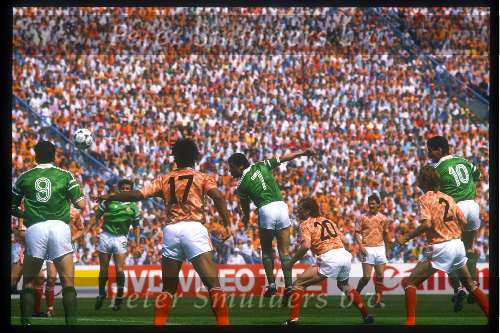 Europees Kampioenschap 1988 Duitsland
Nederlands elftal
Nederland-Ierland 1-0 18 Juni 1988
Frank Rijkaard Jan Wouters Adri v Tiggelen