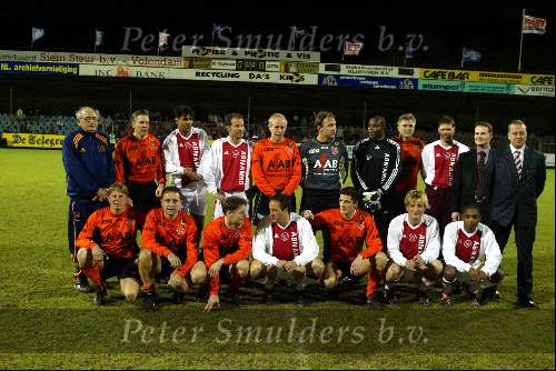 Volendam 29 januari 2003
Oud Ajax tegen oud Volendam.  Bryan Roy,  Frank Rijkaard   Keje Molenaar, Wim Kieft, Ronald Koeman Danny Blind John v t Schip Wim Kieft Bobby Haarms Marco v Basten Stanley Menzo Gerrie Muhren Arnold Muhren Wim Jonk Pier tol