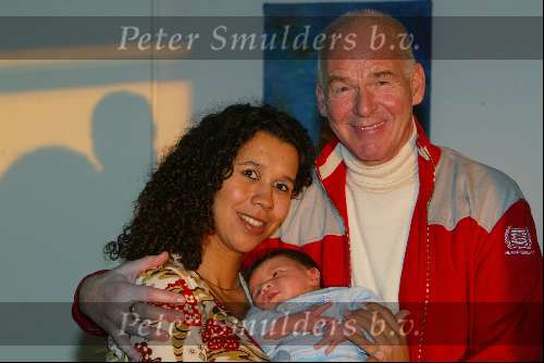 Amsterdam 4 januari 2002
Peter Faber met zijn vrouw suzanne en zoontje Samuel