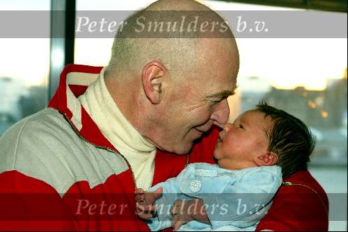 Amsterdam 4 januari 2002
Peter Faber met zijn zoontje Samuel