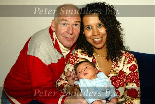 Amsterdam 4 januari 2002
Peter Faber met zijn vrouw suzanne en zoontje Samuel