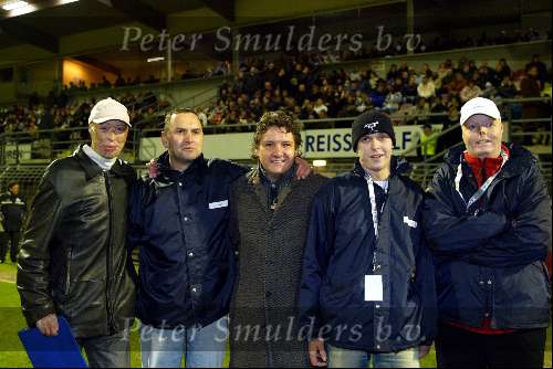 Volendam 29 januari 2003
Oud Ajax tegen oud Volendam.
Raoul Heertje met Rene Froger en brandslachtoffers