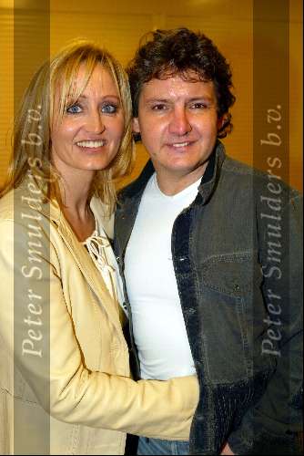 Volendam 29 januari 2003
Oud Ajax tegen oud Volendam.  
Rene Froger met Natasja Froger