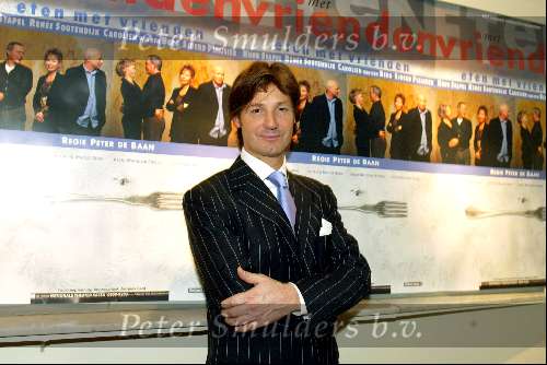 Amsterdam 14 januari 2003
Premiere van eten met vriendenen 
Rick Engelkes
