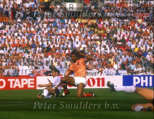 Duitsland 1988 Europees Kampioenschap voetbal
Nederland-Engeland, eindstand 3-1 door 3 doelpunten van
Marco v Basten  Ruud Gullit