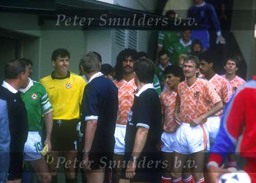 Europees Kampioenschap 1988 Duitsland
Nederlands elftal
Nederland-Ierland 1-0 18 Juni 1988
Ruud Gullit Adri v Tiggelen Gerald Vanenburg Frank Rijkaard