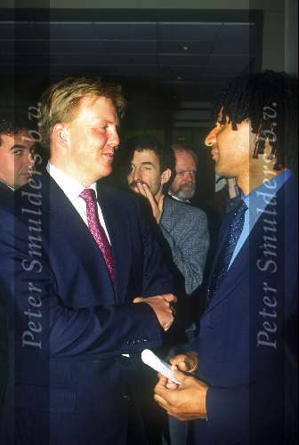Ruud Gullit in gesprek met Prins Willem Alexander 1988