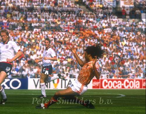 Duitsland 1988 Europees Kampioenschap voetbal
Nederland-Engeland, eindstand 3-1 door 3 doelpunten van
Marco v Basten  RUUD GULLIT