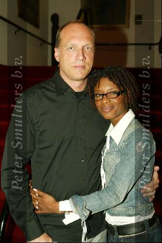 Amsterdam 14 januari 2003
Premiere van eten met vrienden 
Sylvana Simons met vriend
