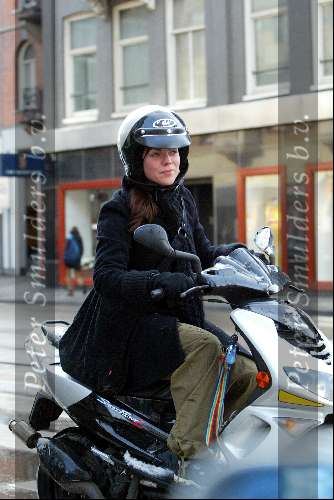 Amsterdam 30 januari 2003
Tamara Brinkman op scooter