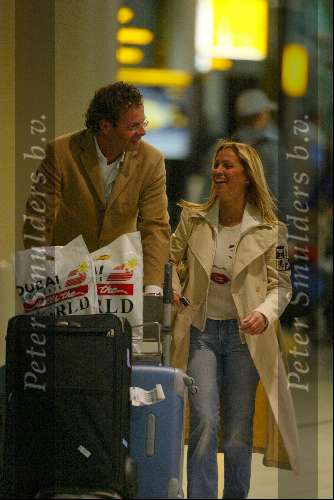 Schiphol 26 januari 2003
Tatjana en Chris Luken komen terug van hun vakantie in Dubai