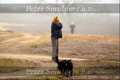 Hilversum 18 januari 2003
Wendy v Dijk wandelend met hond op de heide
Veel problemen met Xander de Buisonje
