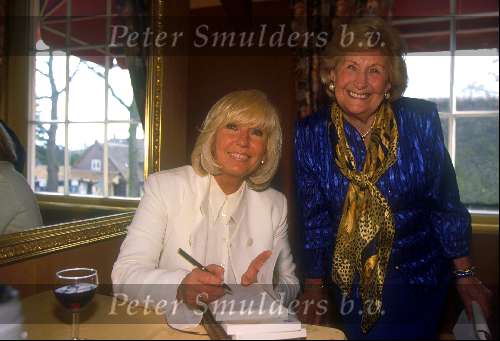 Willeke Alberti met haar moeder Ria Alberti
