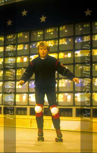 Goes 10 Januari 1985
Willem Ruis op de rolschaatsen in zijn circus