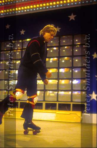 Goes 10 Januari 1985
Willem Ruis op de rolschaatsen in zijn circus