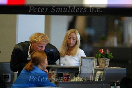 Schiphol 31 januari 2003
Wino Omtzigt en Sylvana Borsato