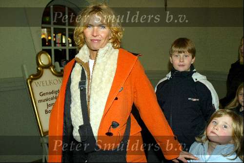 Kaatsheuvel 24 januari 2004
Premiere Doornroosje in de efteling. 
Anita Witsier met kinderen