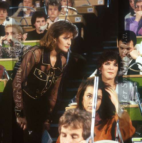 Caroline Tensen bij een aktie voor Roemenie
1990
